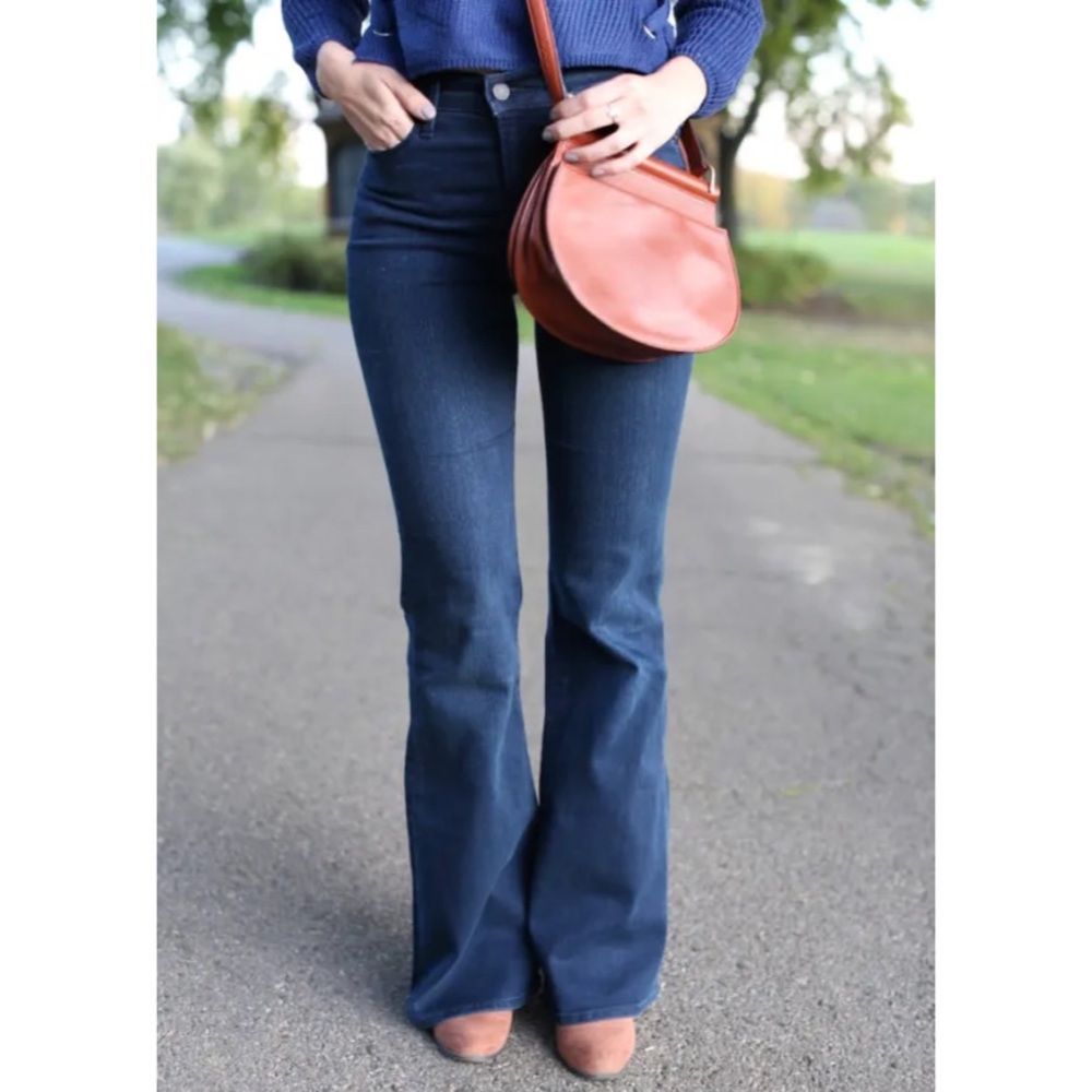 OLD NAVY HIGH RISE FLARE DENIM